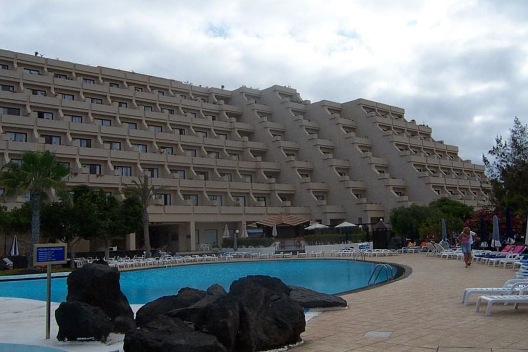 Hotel von der Hofseite Hotel Grand Teguise Playa