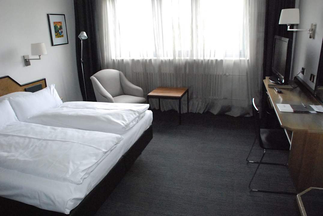 Zimmer 202 Hotel Mondial