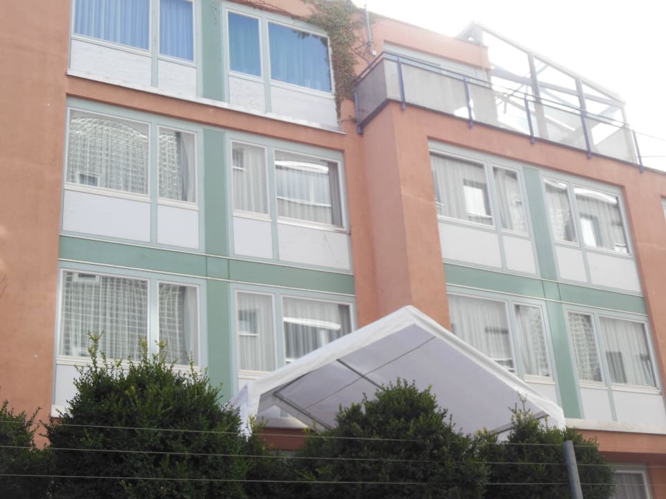 Innenhofseite Abalon Hotel ideal