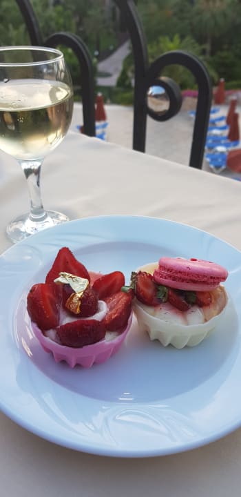 Gastro Starlight Resort Hotel