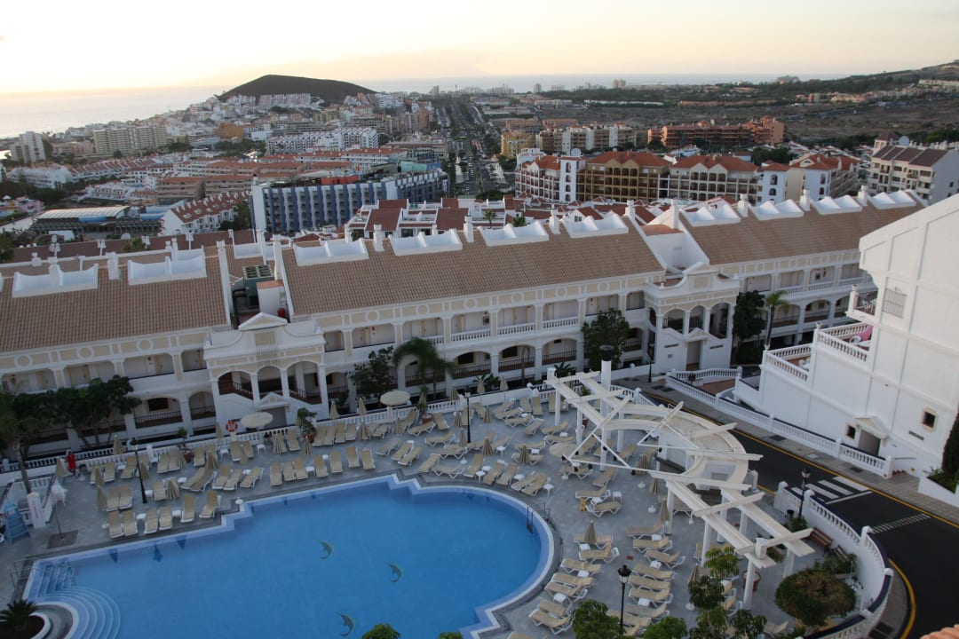 Basen Ona Hollywood Mirage