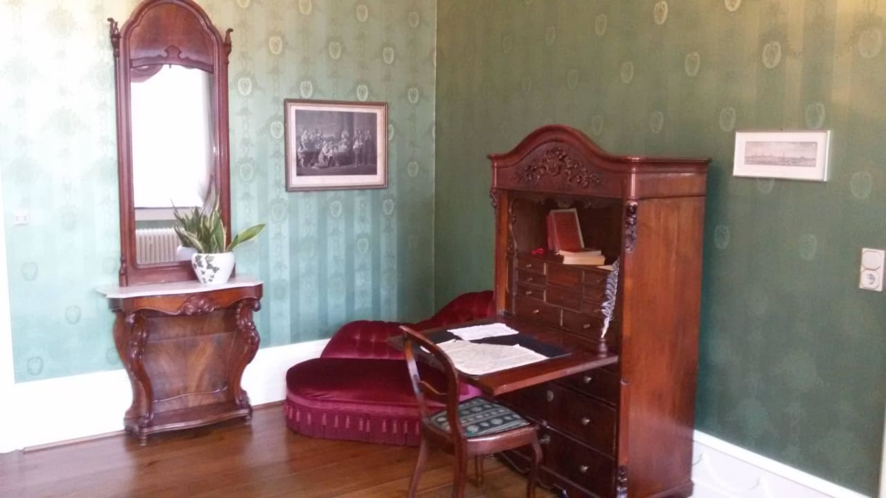 Nebenzimmer im Eingangsbereich Burghotel Haselünne