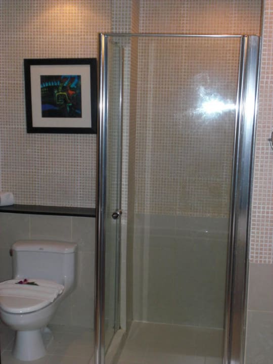 Dusche La Flora Khao Lak
