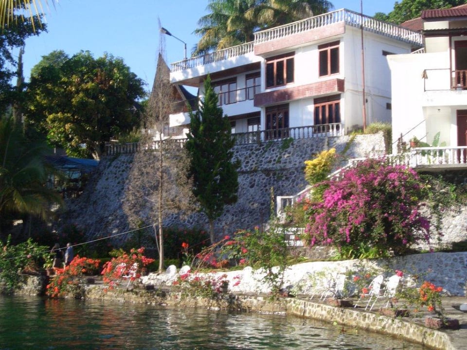 Verschachtelte Bauweise Hotel Toledo Inn Samosir