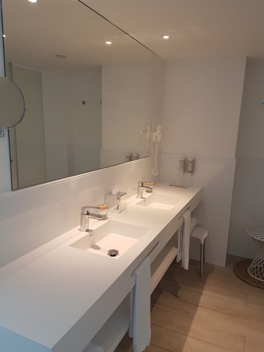 Zimmer Iberostar Waves Bahia de Palma