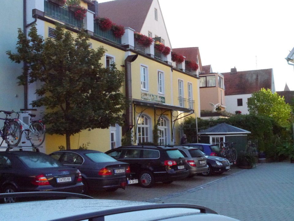 Hintereingang vom Parkplatz aus Land-Gut-Hotel Adlerbräu
