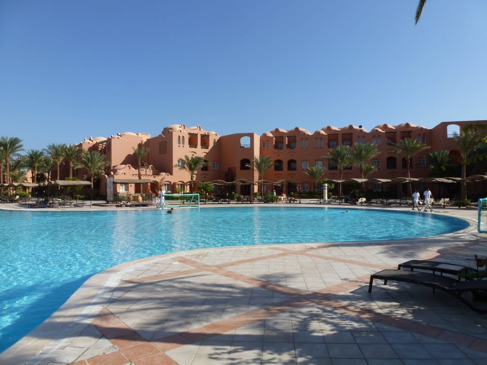 Poolanlage                                         Jaz Makadi Oasis Resort