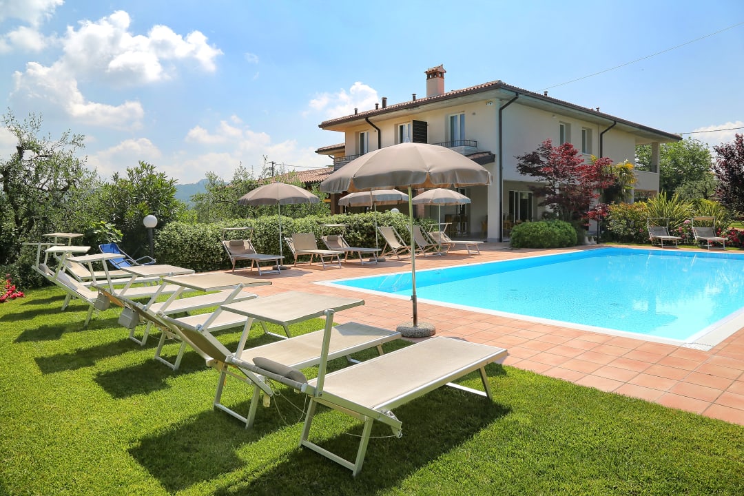 Pool Agriturismo La Rocca