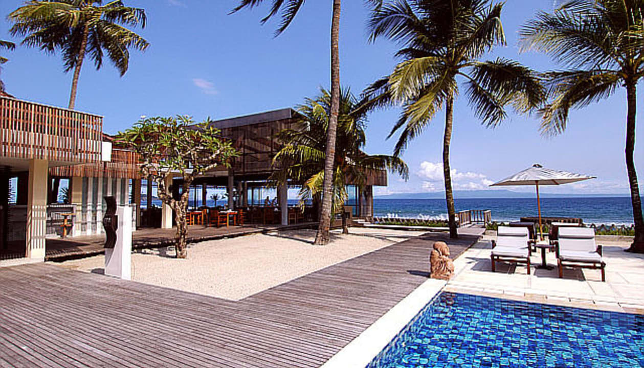 Restaurant Garpu at seaside Ramayana Candidasa Beach Resort