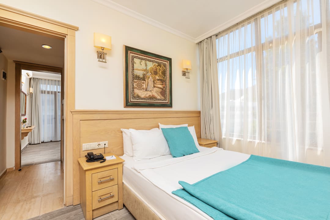Zimmer Kayamaris Hotel