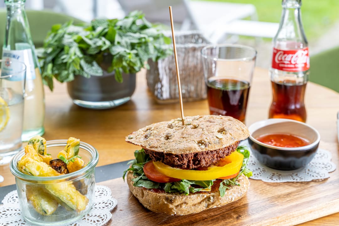 Gastro Waldhotel Tannenhäuschen