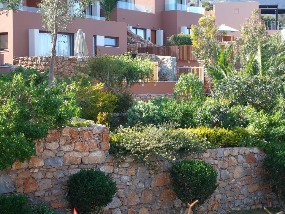 Außenansicht der Hotelanlage Domes of Elounda, Autograph Collection