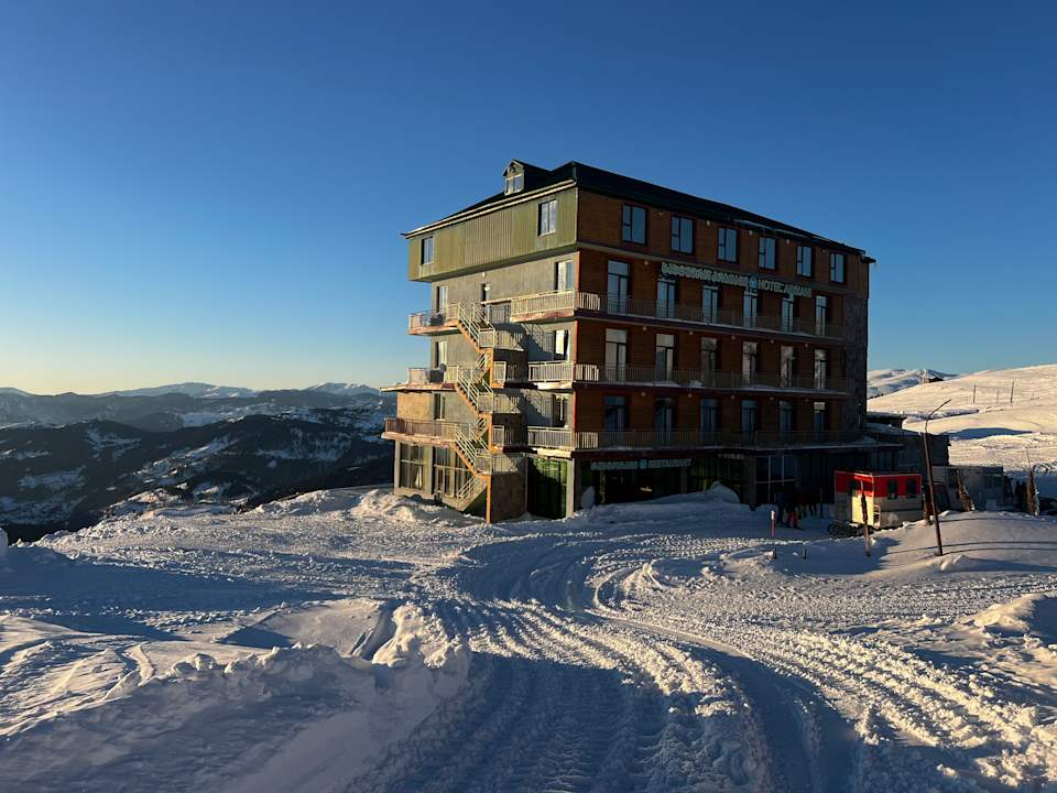 Außenansicht Hotel Arsiani