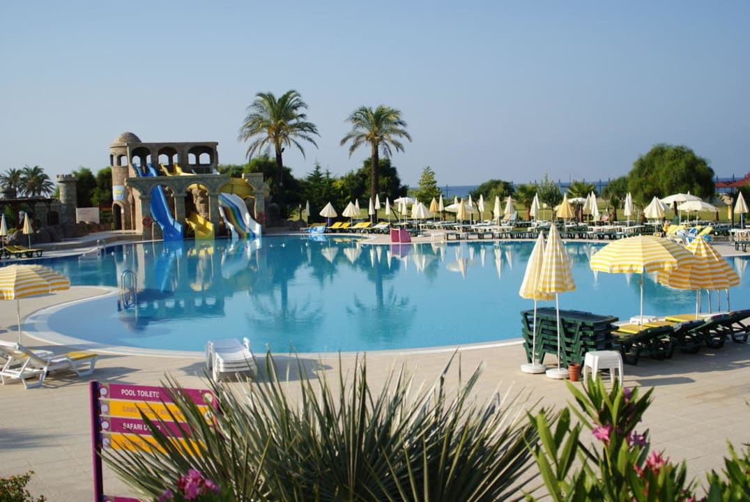 Poolanlage TUI KIDS CLUB Felicia Village