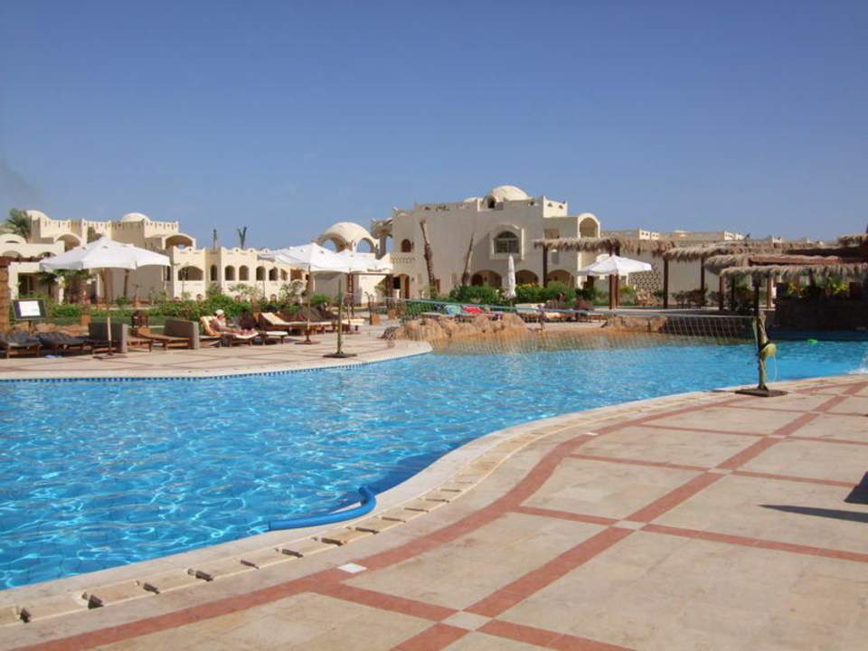 schöne Poollandschaft Regency Plaza Aqua Park & Spa