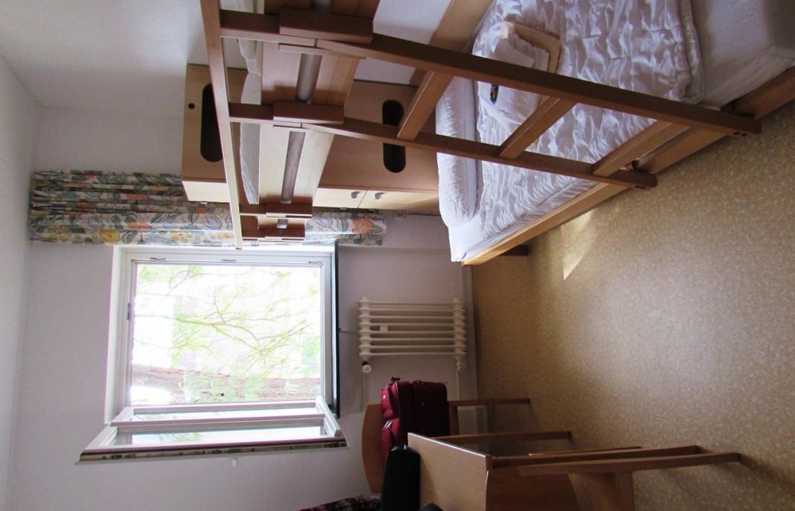 Einzelzimmer mit Etagenbett, Etagendusche Jugendherberge Kloster Höchst