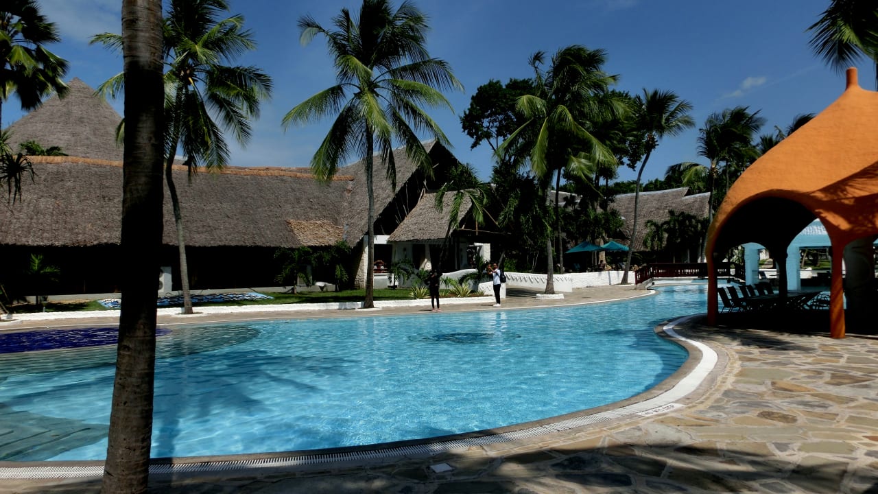 Pool Hotel Southern Palms Beach Resort