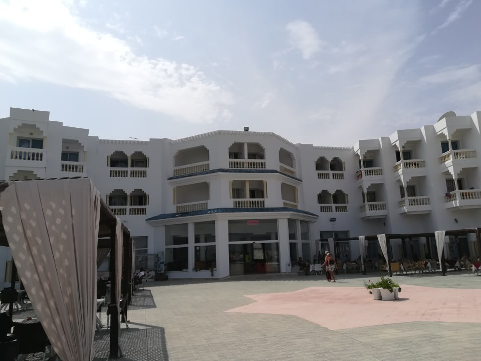 Außenansicht Hotel Neptunia Skanes