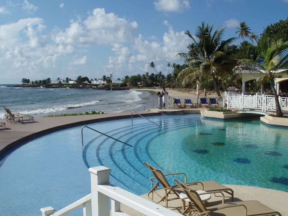 Großer Poolbereich Magdalena Grand Beach Resort