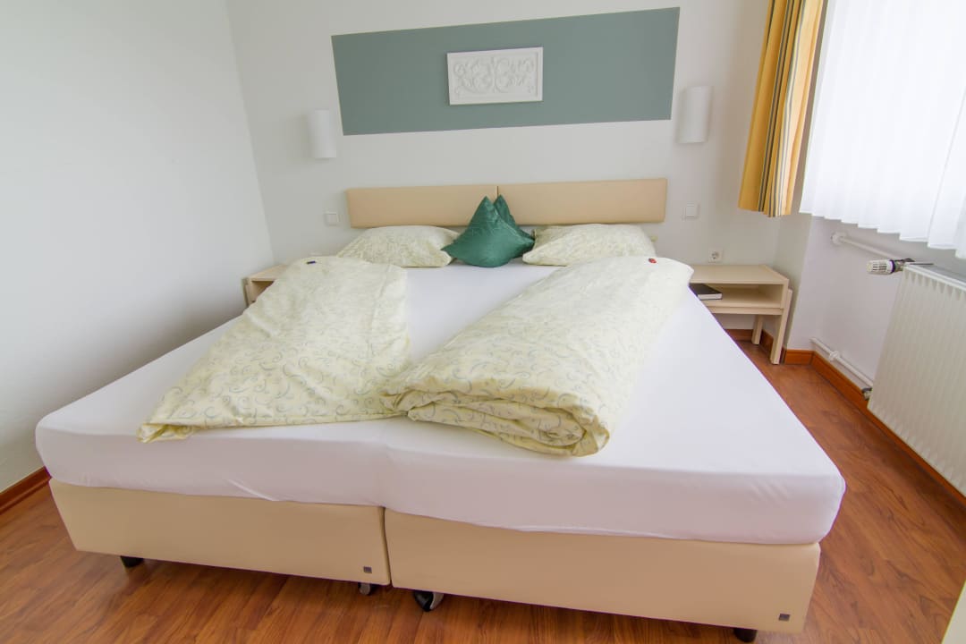 Schlafzimmer de Luxe Ahrtalapartments