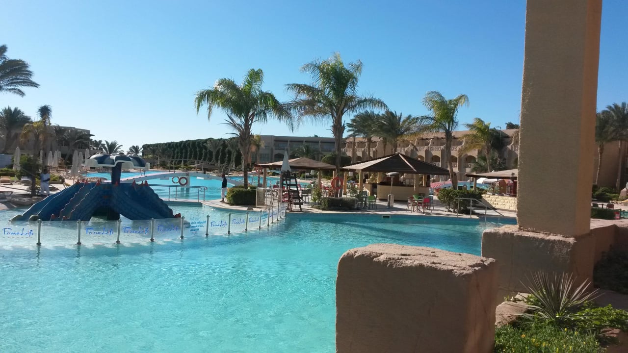Poolblick von Restaurantterrasse  Prima Life Makadi Resort