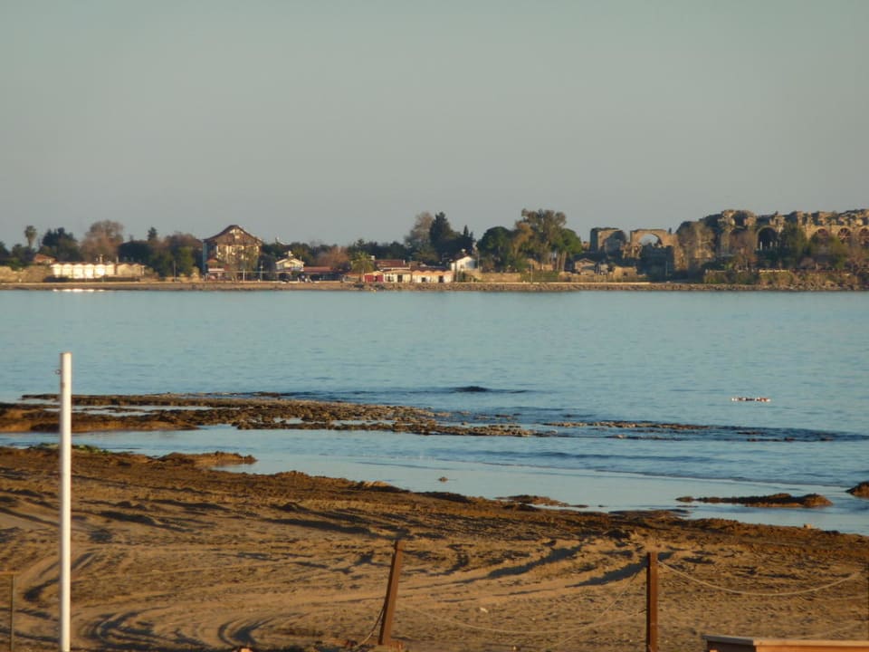 Blick (Zoom) auf Side von der Beachbar Arum Barut Collection