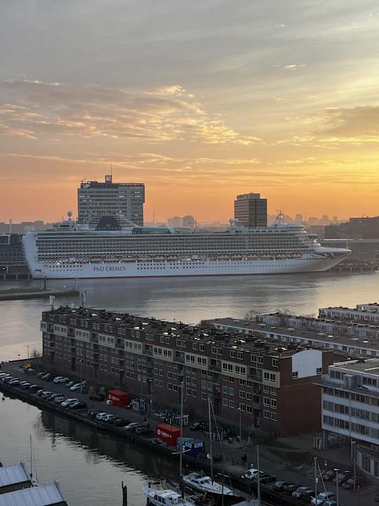 Ausblick Holiday Inn Express Amsterdam - North Riverside