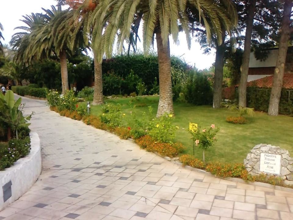 Weg vom Pool zum Strand Aldiana Club Rocca Nettuno Calabria