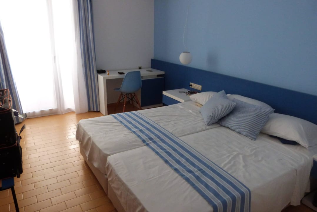 Bett Zeus Hotels Palm Beach
