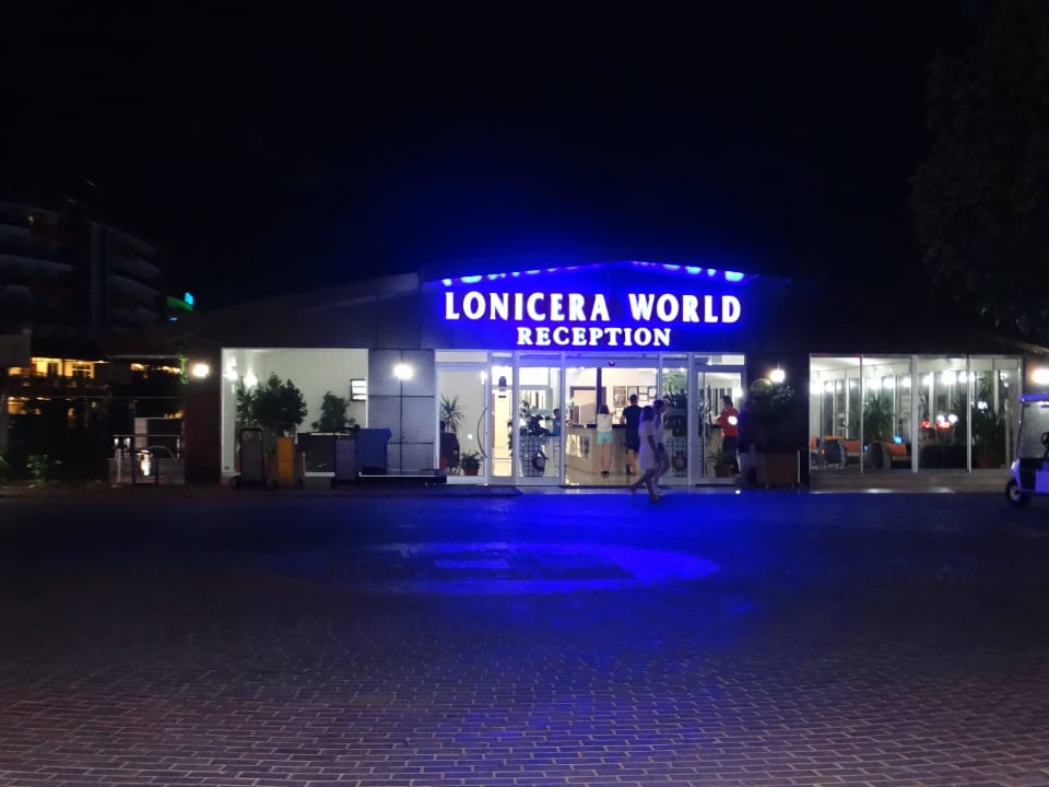 Rezeption Lonicera Resort & Spa Hotel