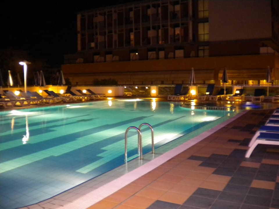 Pool Hotel Luna