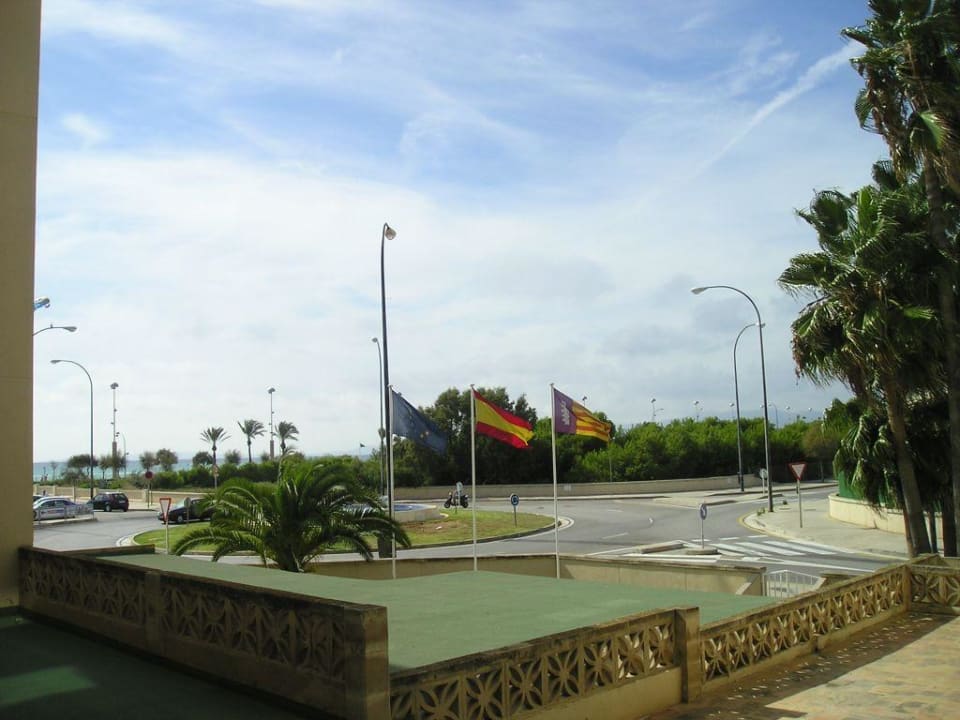 Blick zum Kreisverkehr Hotel Sant Jordi