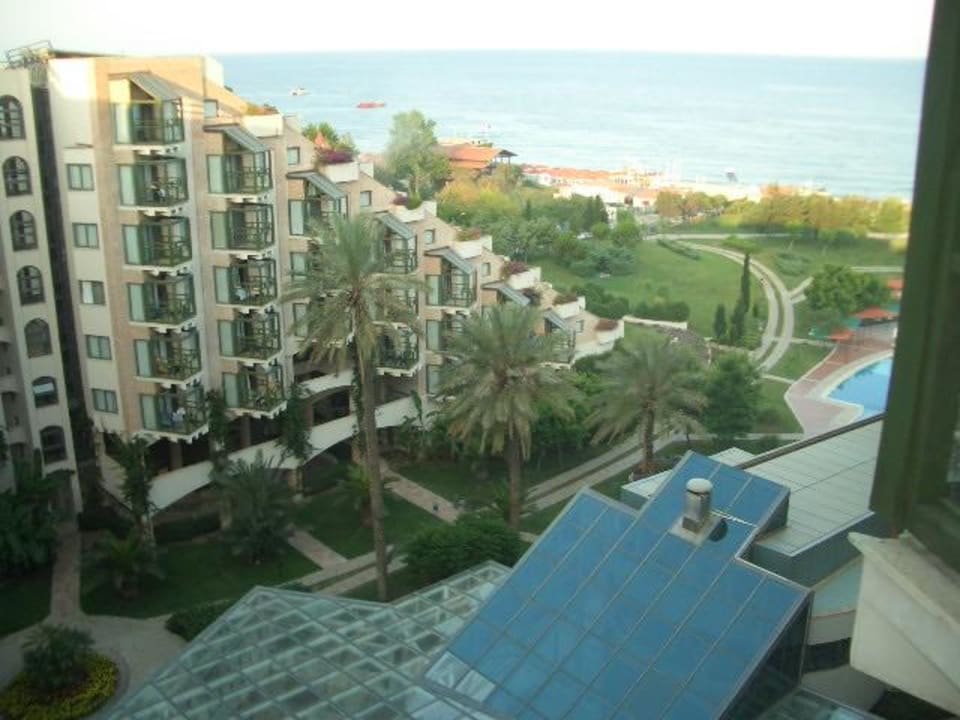 Blick in den Innenhof vom Hotel Limak Limra Hotel & Resort