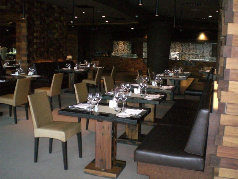 Restaurant Innen Lopesan Baobab Resort
