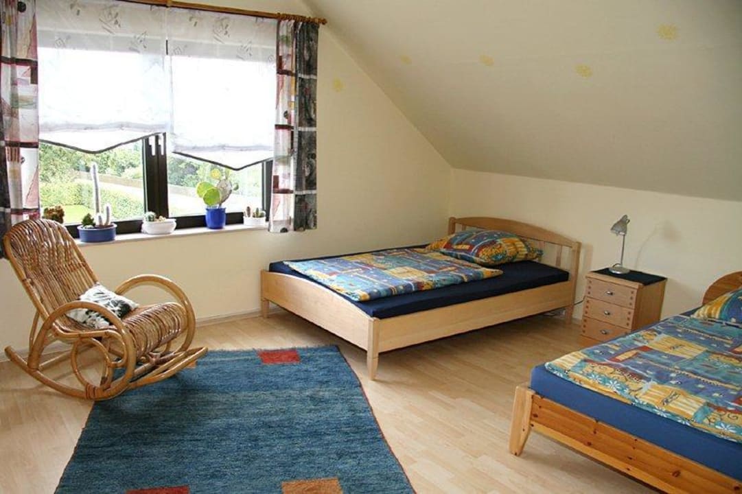 Schlafzimmer 2 Ferienwohnung Bad Pyrmont - Eichenborn