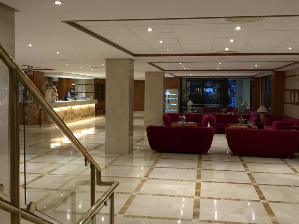 Lobby allsun Hotel Borneo - Adults only