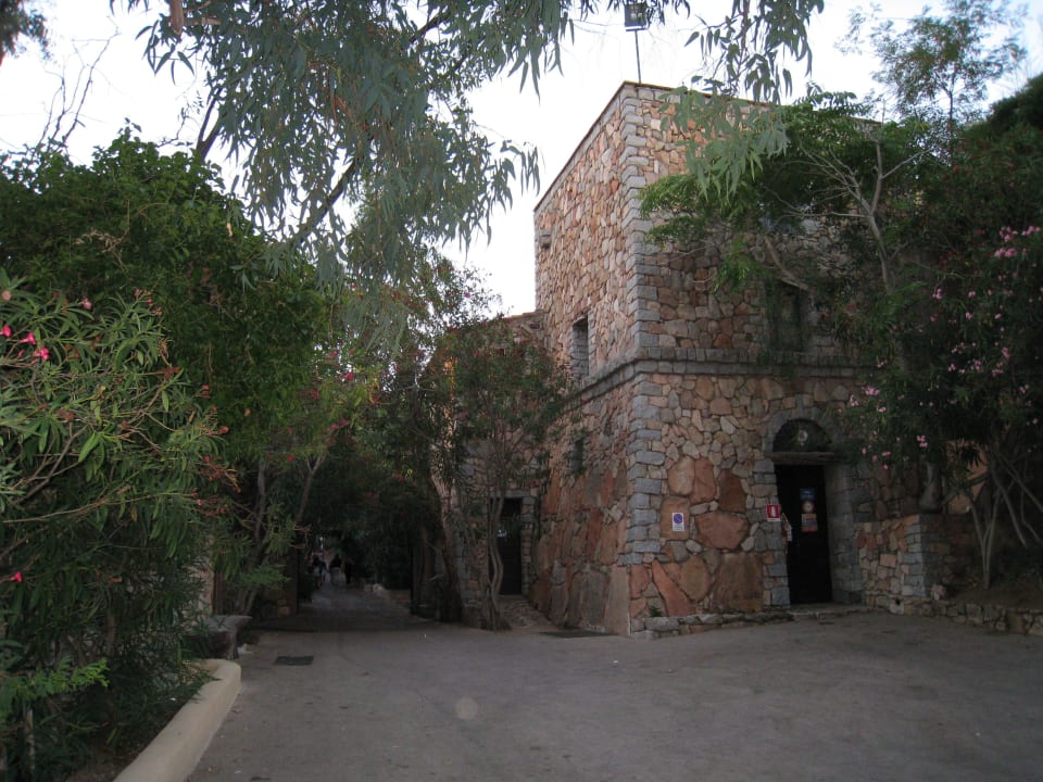 Eingang Hotel Borgo Arbatax Park Resort - Borgo Cala Moresca