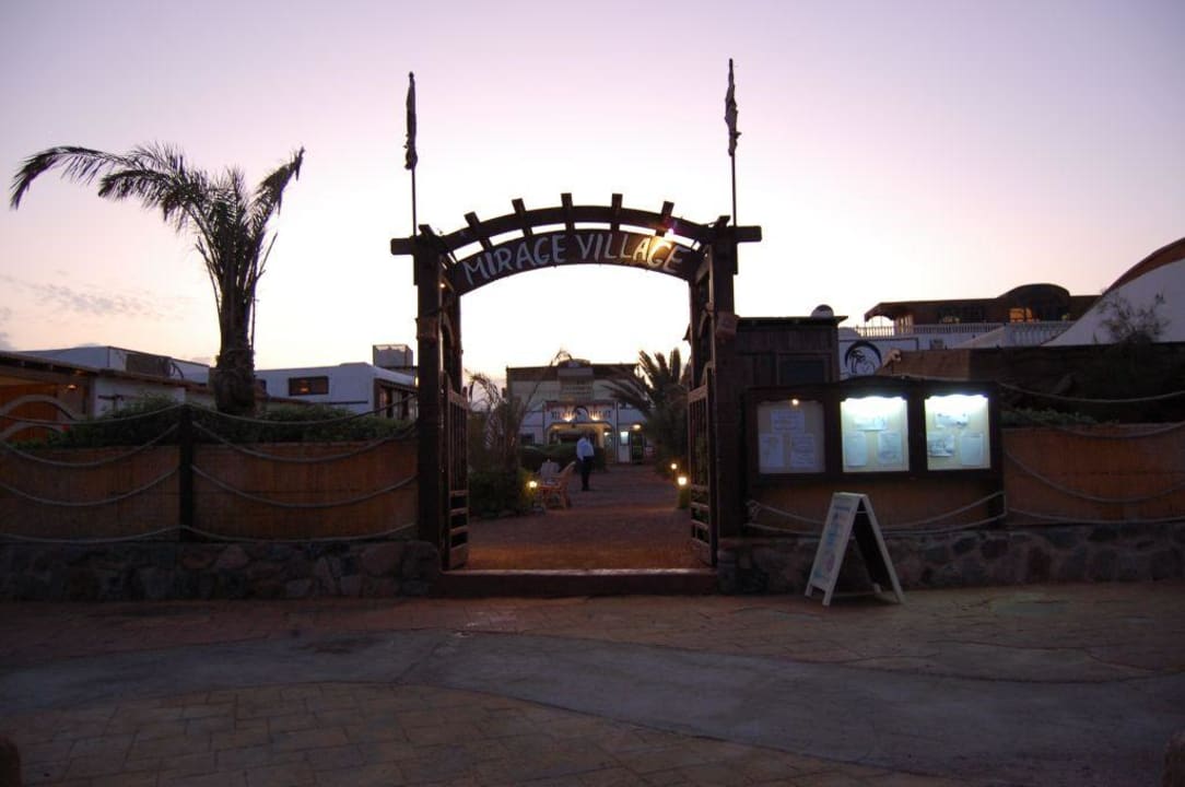 The gate of mirage village hotel Hotel Mirage Village