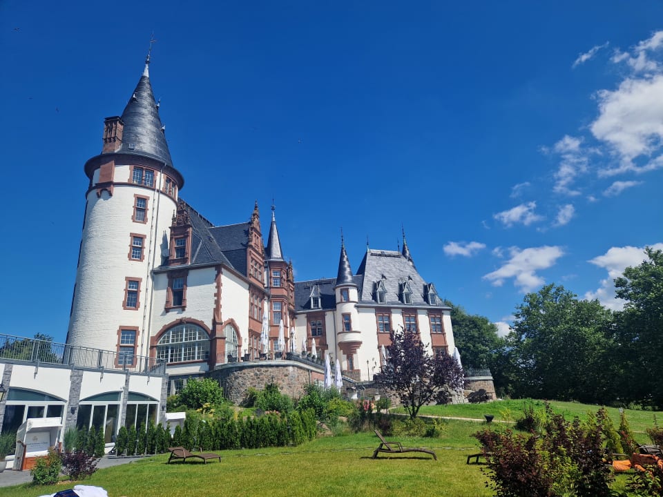 Außenansicht Seehotel Schloss Klink