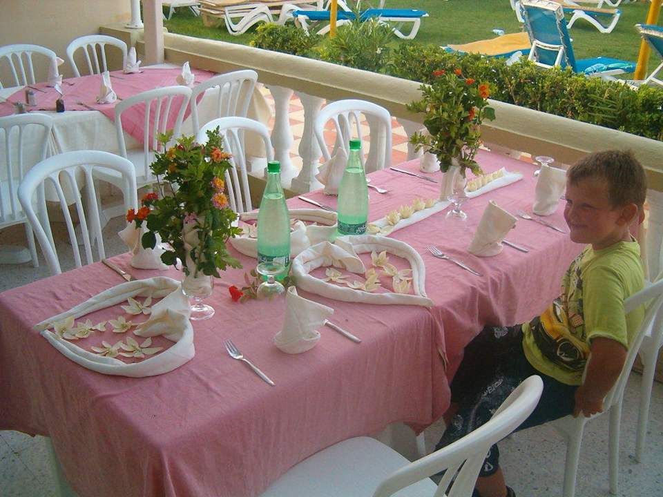 Mit Liebe gedeckt Houda Golf & Beach Club