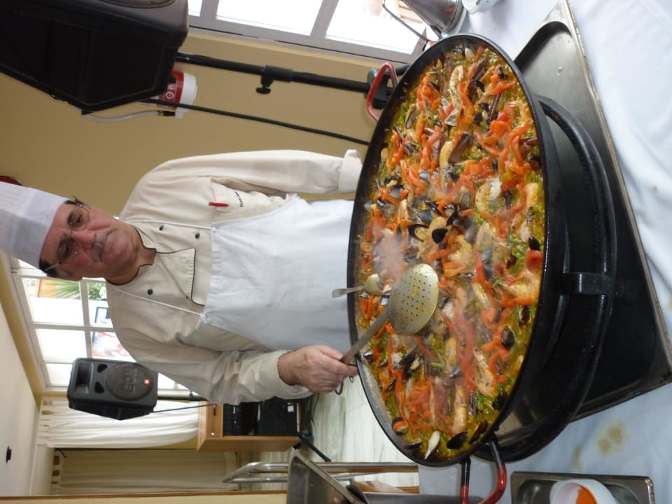 La paella Hotel Clumba