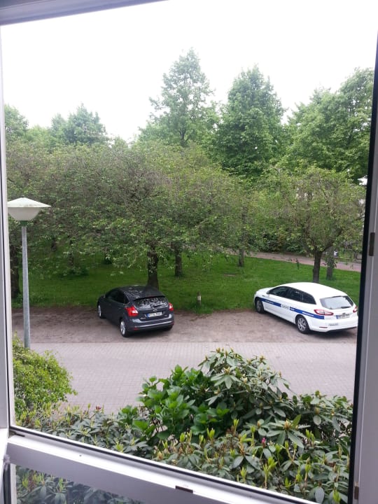 Blick hinten raus, daneben ist der Hotel-Eingang Garner Hotel Bremen North by IHG