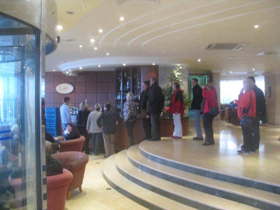 Langes Warten auf Getränke Riviera Spa Resort - Adults Only