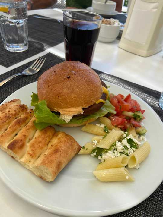 Gastro Can Garden Resort