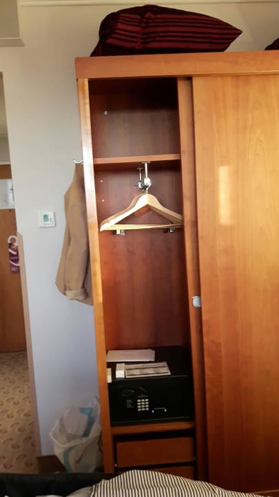 Andere Schrankseite Crowne Plaza ® Hamburg - City Alster