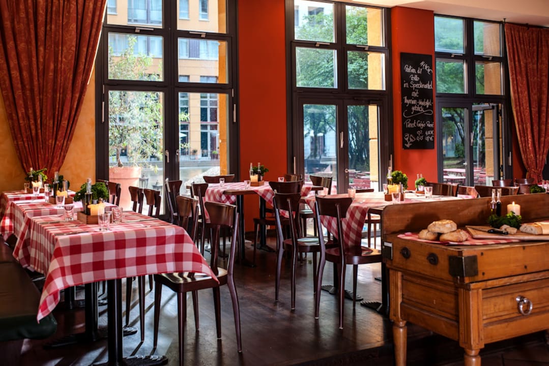 Gastro Hotel Elbflorenz Dresden