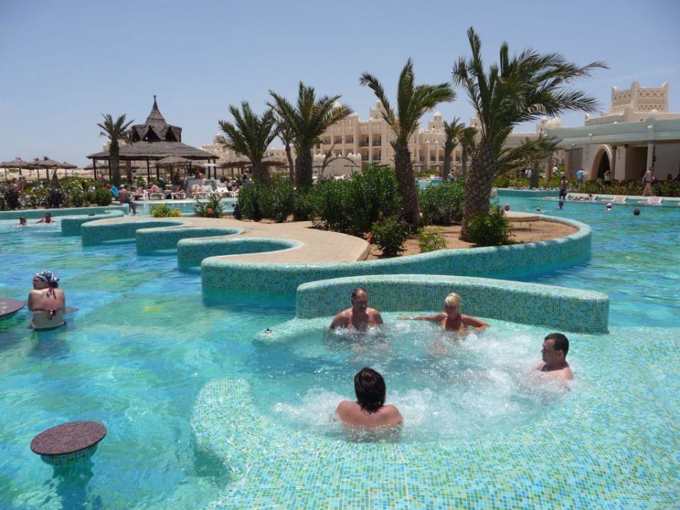 Pool Hotel Riu Karamboa