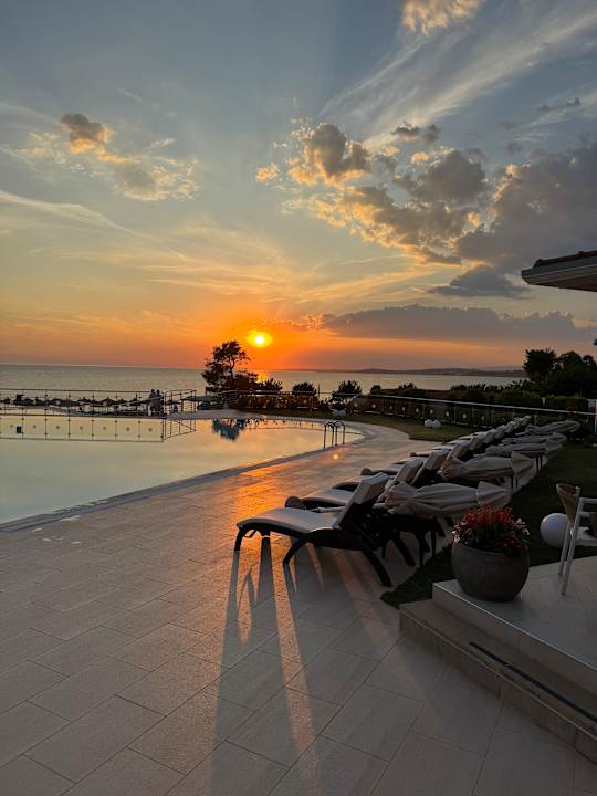 Pool Istion Club & Spa