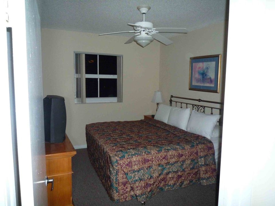 Erstes Schlafzimmer Fortune House Hotel Suites