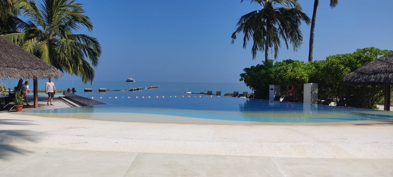 Pool Kuramathi Maldives